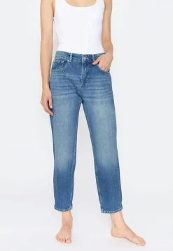 Boyfriend jeans in relaxed fit