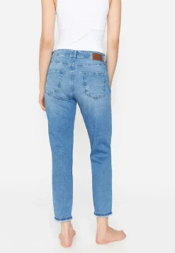 Boyfriend Jeans with rhinestones