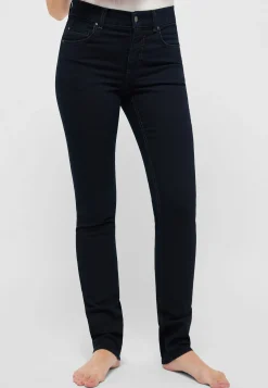 Jeans Cici with clean denim