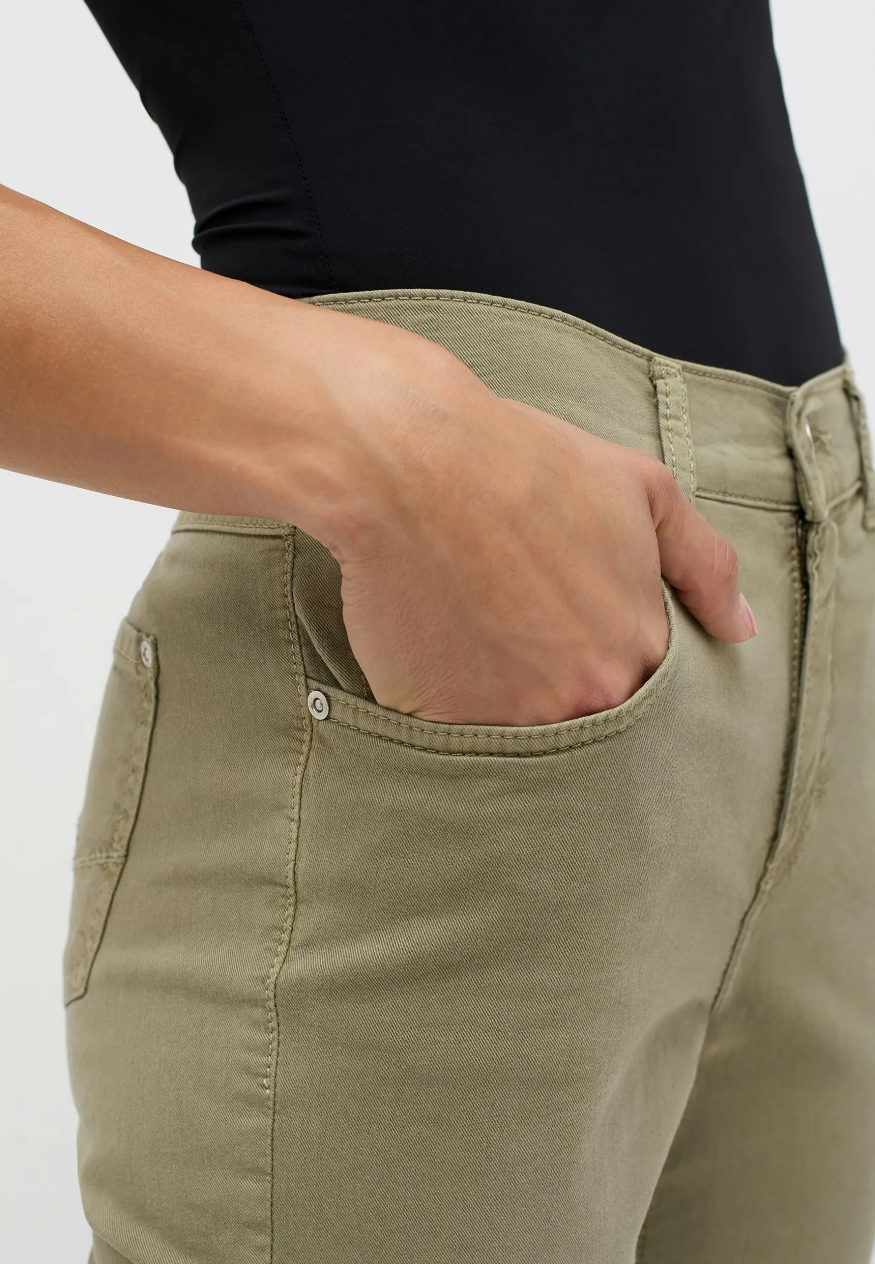 Jeans Cici with coloured denim