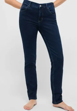 Jeans Cici with sporty denim