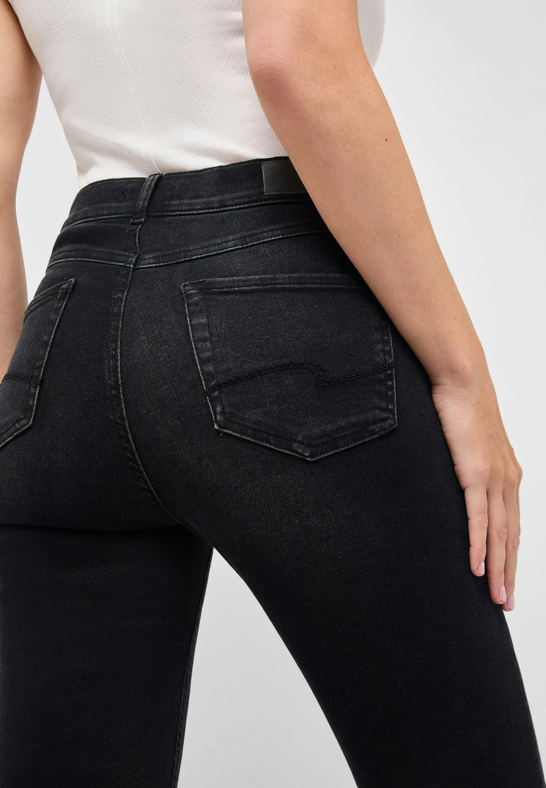 Jeans Cici with used wash