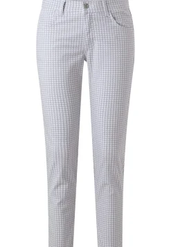 Ornella with houndstooth pattern
