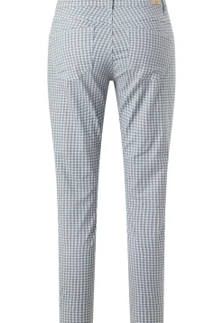 Ornella with houndstooth pattern