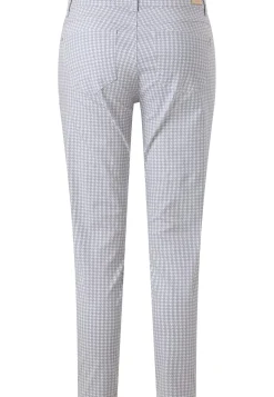 Ornella with houndstooth pattern