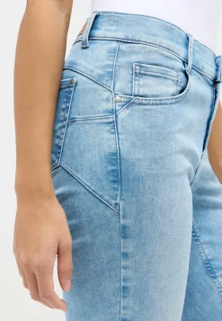 Push-Up Skinny Jeans