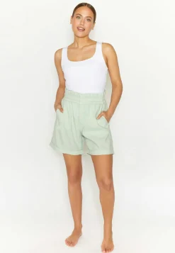 Shorts Mia with gathered waistband