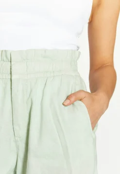 Shorts Mia with gathered waistband