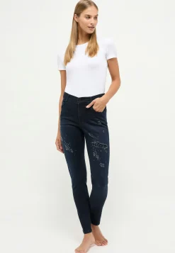 Skinny jeans destroyed