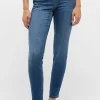 Skinny jeans with authentic denim