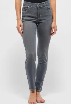 Skinny jeans with authentic denim