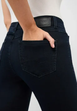 Skinny jeans with authentic denim