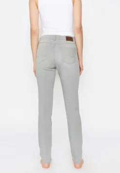Skinny jeans with organic cotton