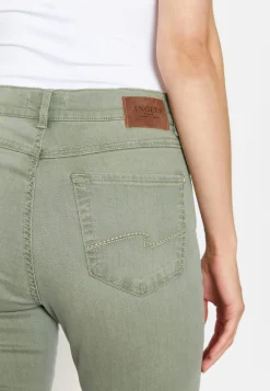 Skinny jeans with organic cotton