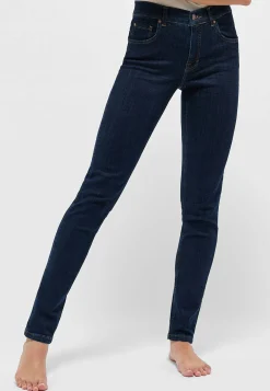 Skinny jeans with power stretch denim