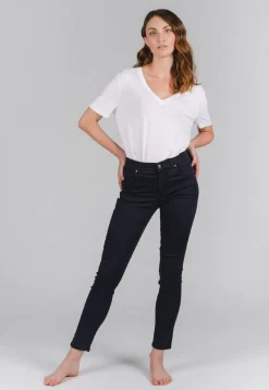 Skinny jeans with solid-colored design