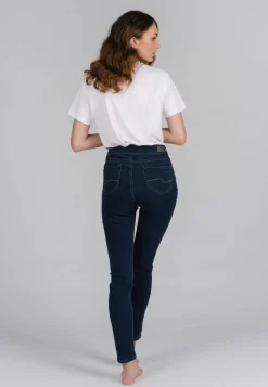 Skinny Jeans with sporty denim
