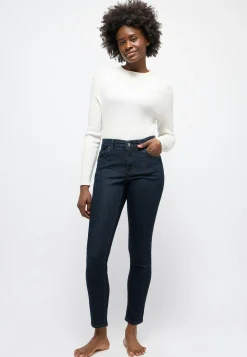 Skinny Jeans with sporty denim