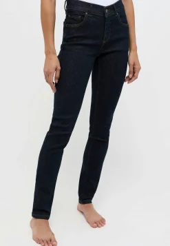 Skinny jeans with used wash