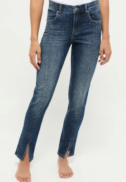 Skinny slit jeans