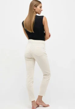 Slim pants in velvet fabric