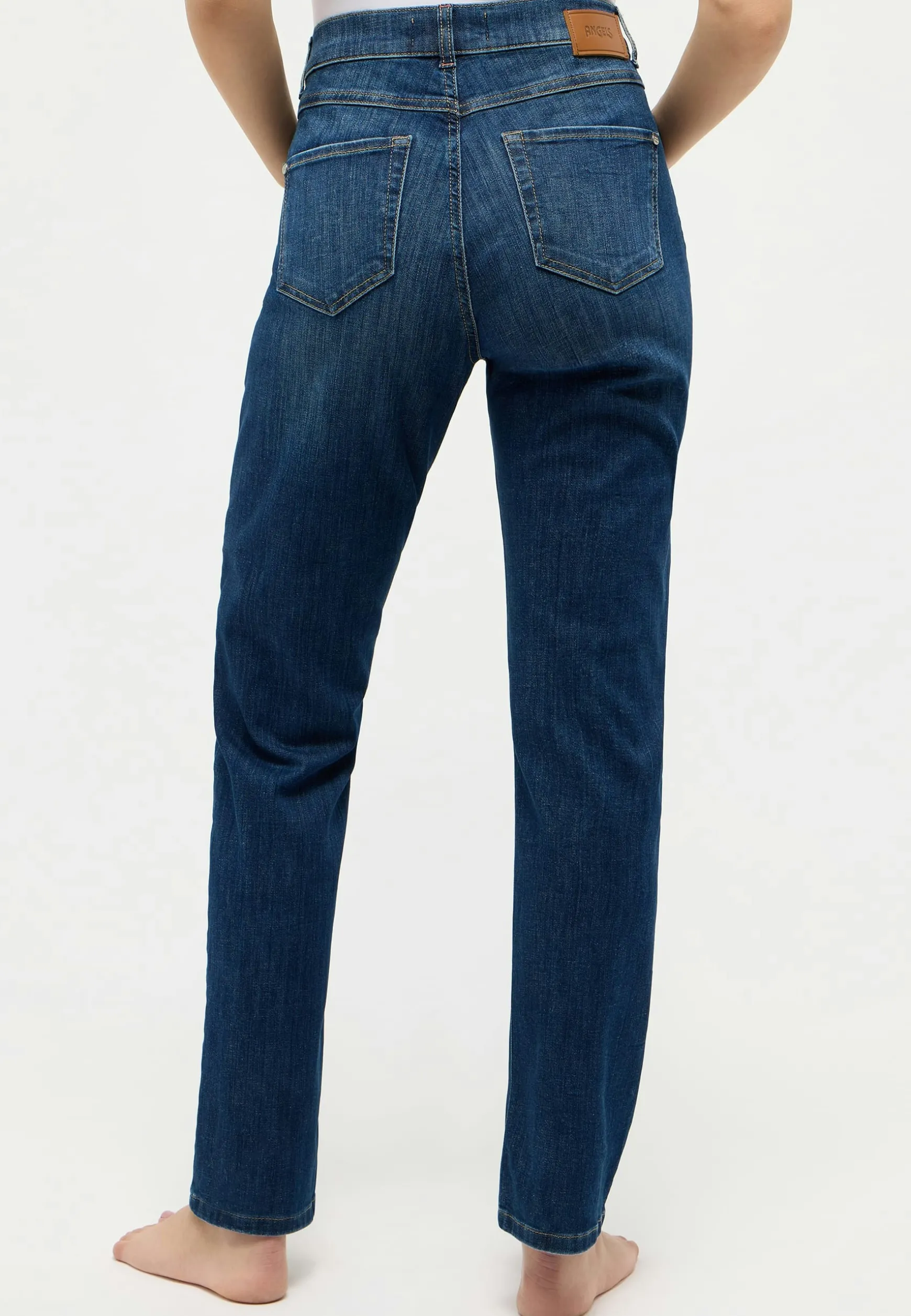 Straight jeans in 5-pocket design