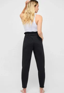 Stretchy pants Sporty Detail Carrot