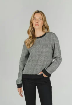 Sweater with fashionable pattern