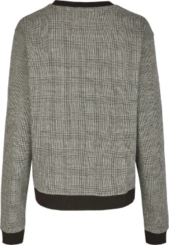 Sweater with fashionable pattern