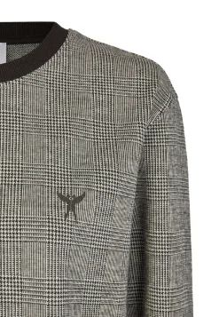 Sweater with fashionable pattern